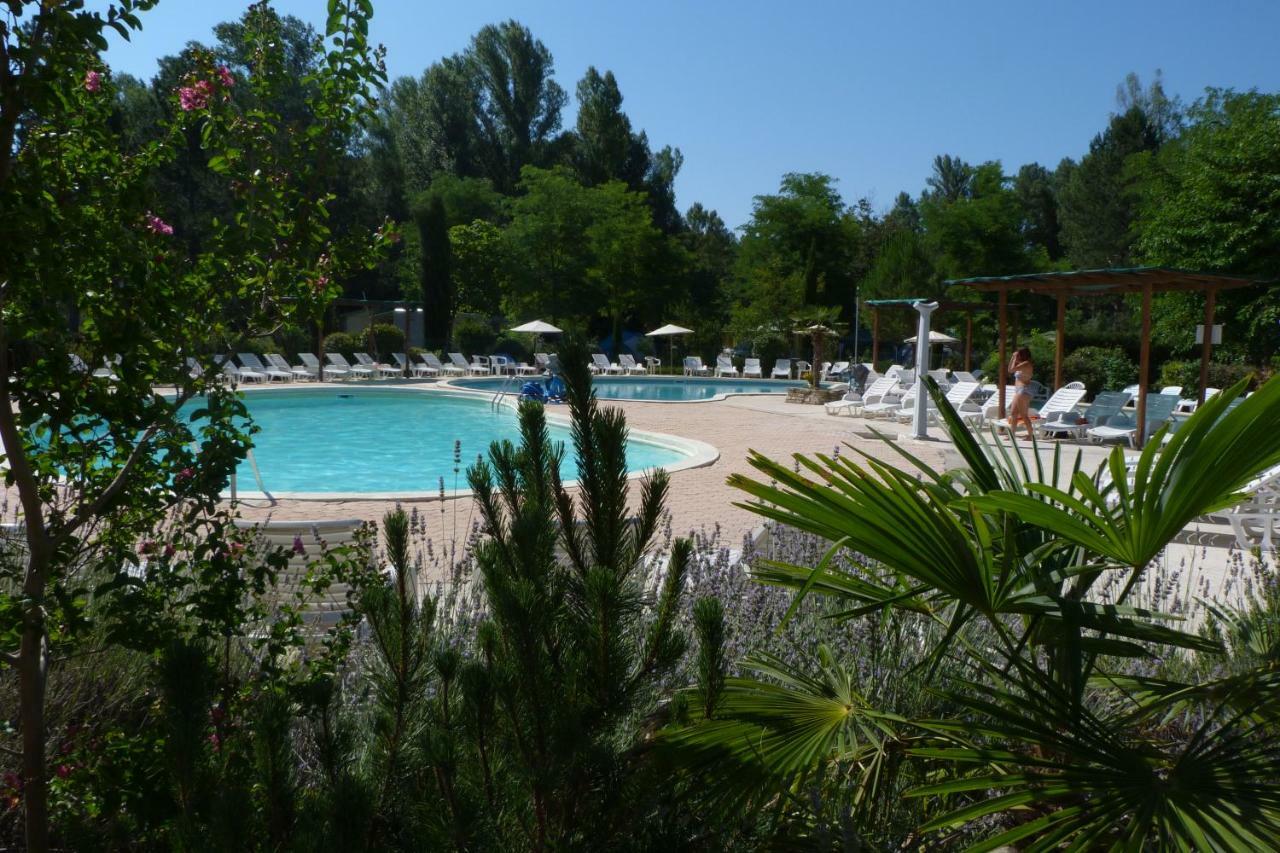 Hotel Camping L'Eau Vive Dauphin Exteriér fotografie